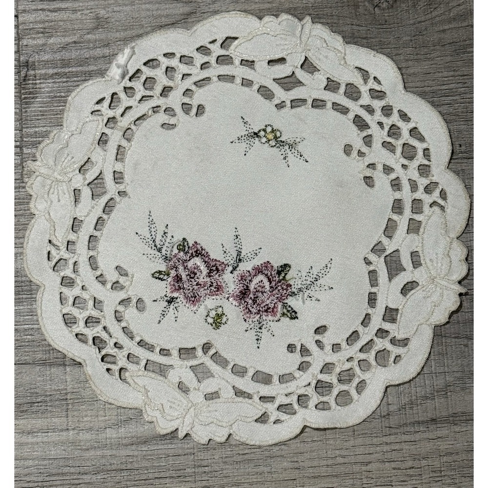Vintage Round Doily Floral Butterfly Embroidery White Lace Cutout 7-3/4"